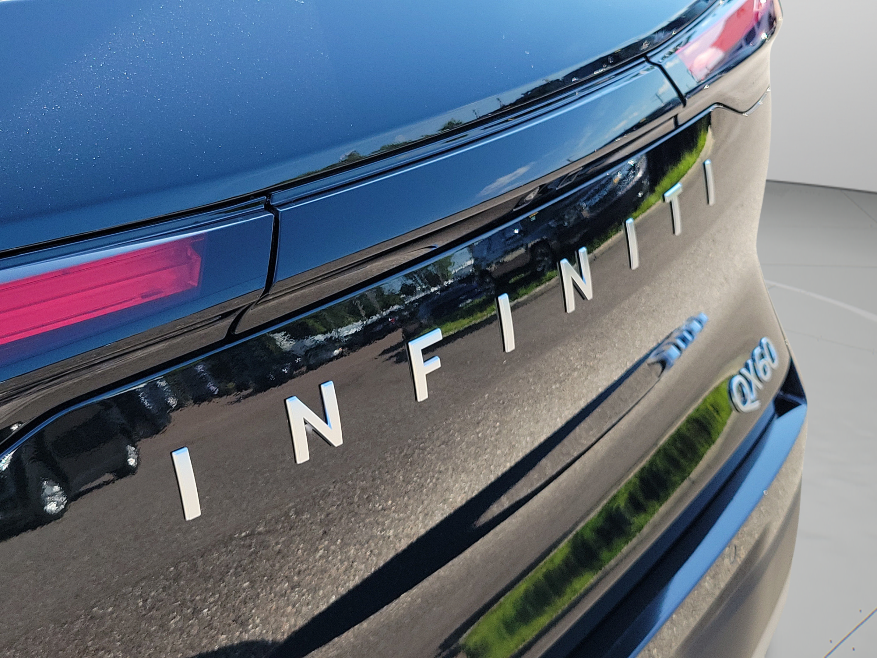 New 2027 INFINITI QX60 Luxe FWD image 23