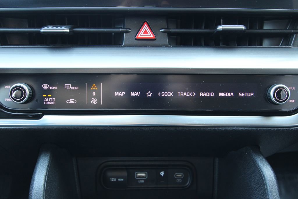 Used 2023 Kia Sportage EX image 30