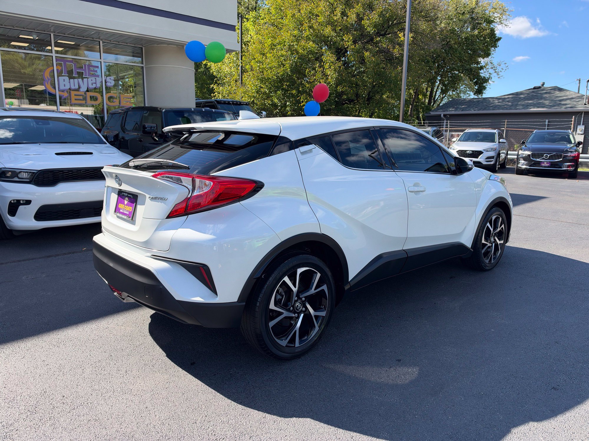 Used 2019 Toyota C-HR Limited FWD image 6