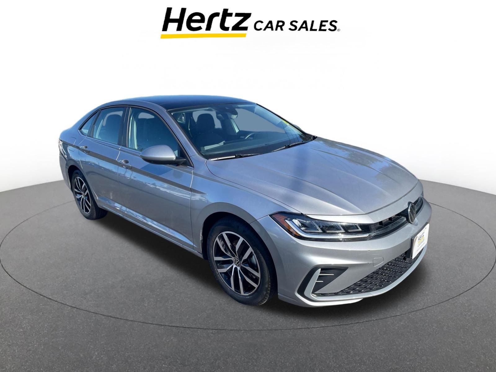 Used 2025 Volkswagen Jetta SE image 1