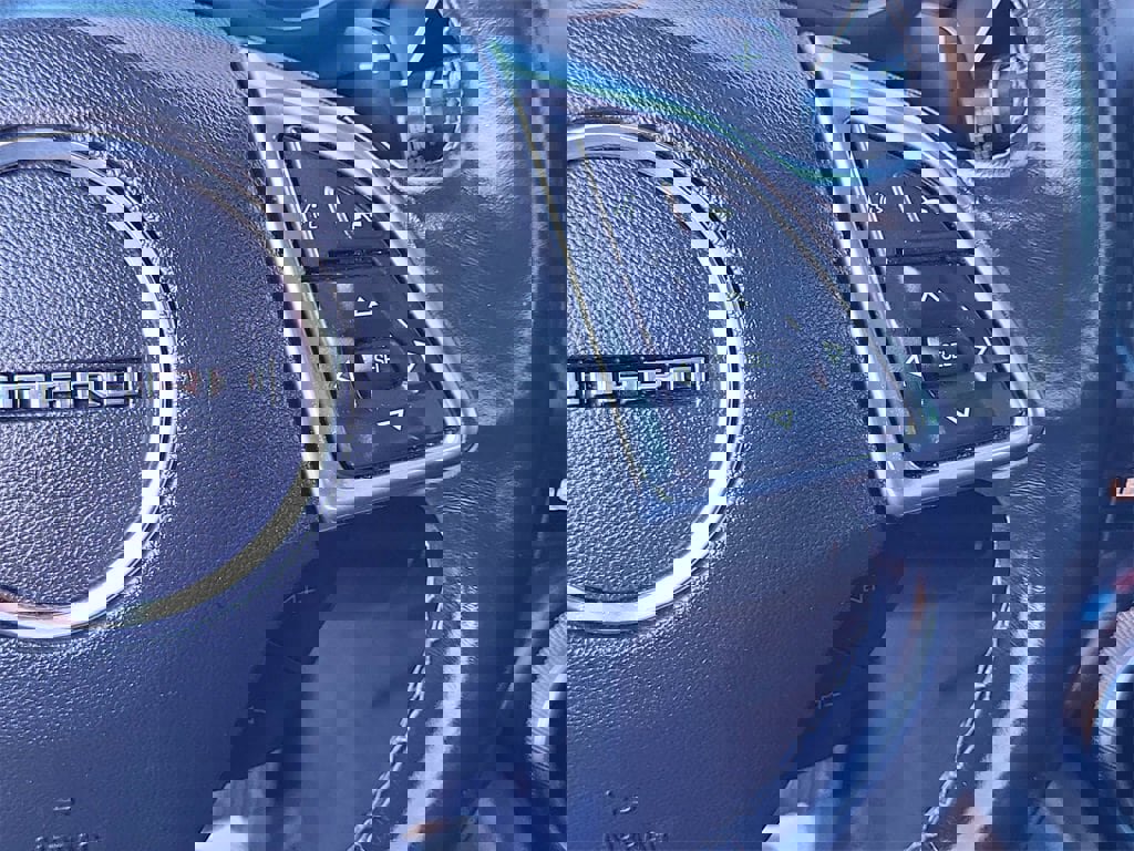 Certified 2022 Chevrolet Camaro LT image 21