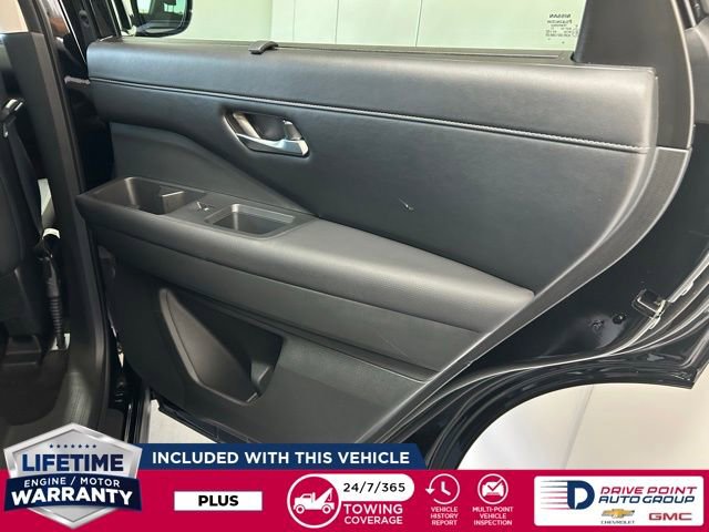 Used 2025 Nissan Pathfinder SL image 27