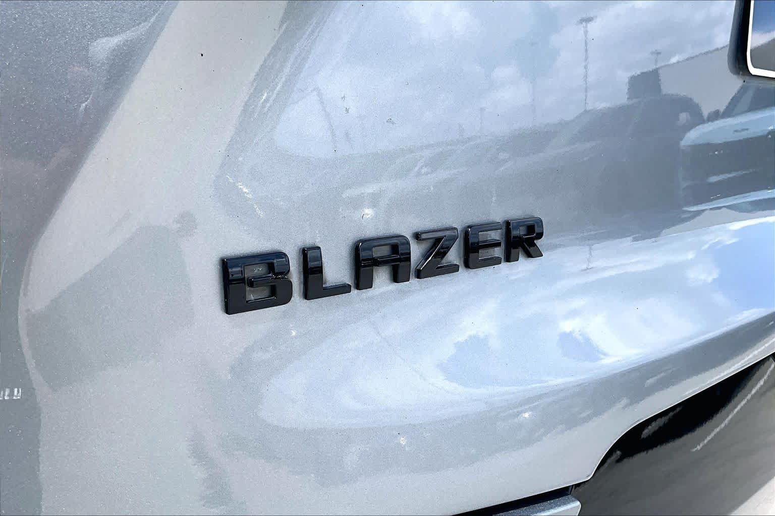 Used 2023 Chevrolet Blazer RS w/ Enhanced Convenience Package FWD image 30