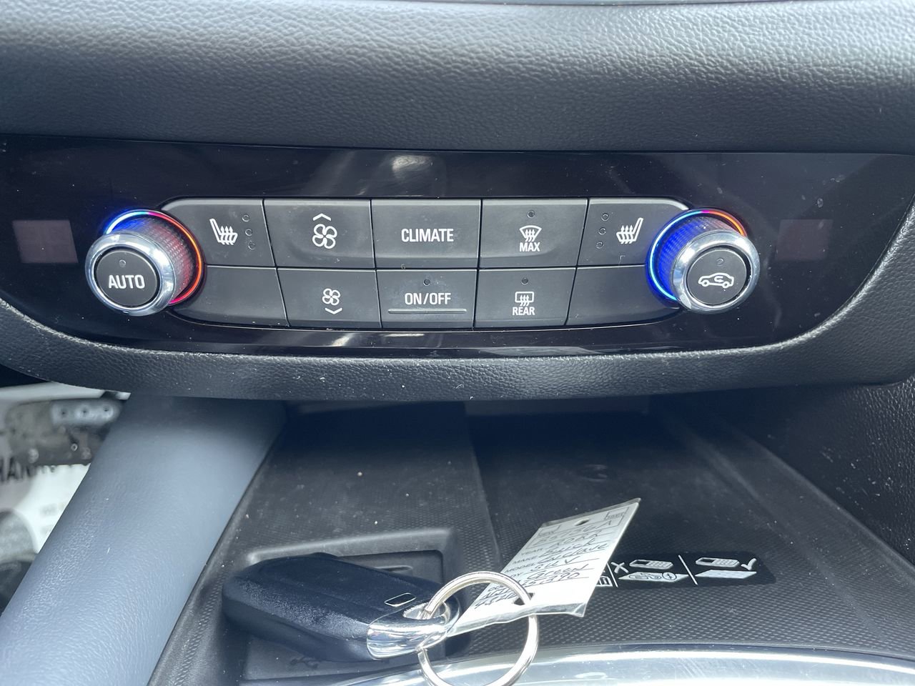Used 2022 Buick Enclave Essence w/ Experience Buick Package image 17