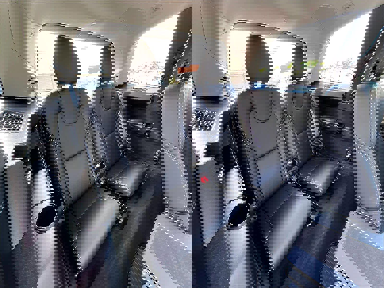 Used 2025 Volvo XC90 T8 Ultra w/ Protection Package Premier image 30