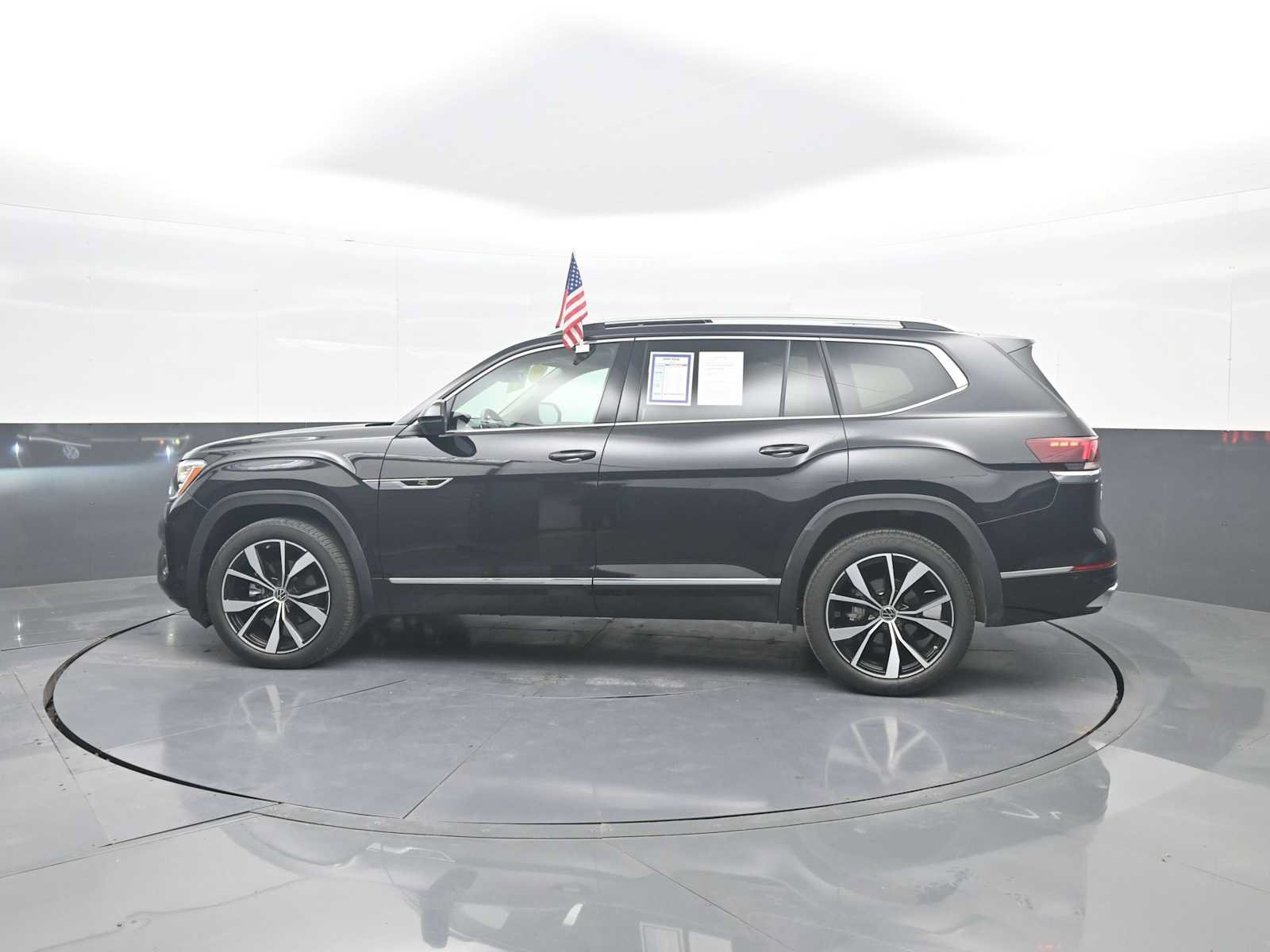 Used 2026 Volkswagen Atlas SEL Premium R-Line AWD/4WD image 5