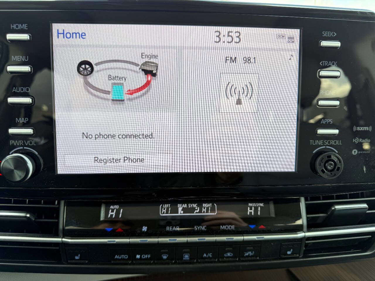 Used 2023 Toyota Sienna XLE image 41