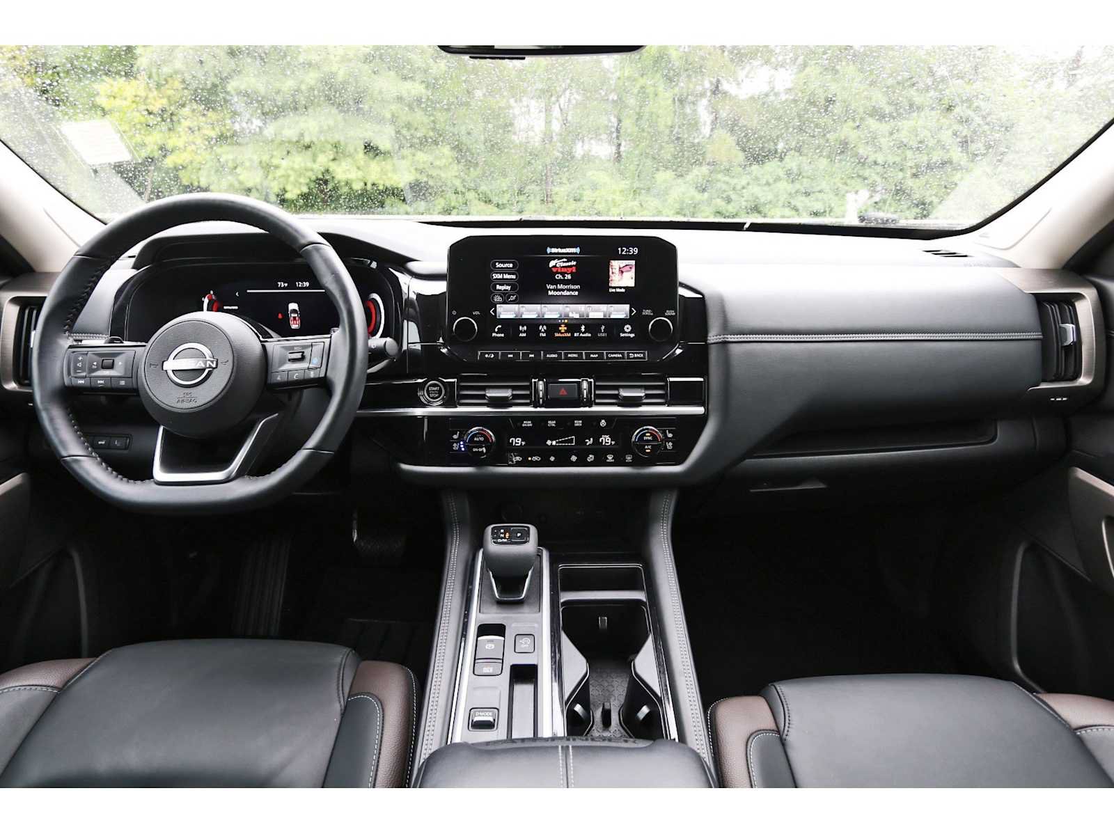 Used 2024 Nissan Pathfinder Platinum FWD image 7