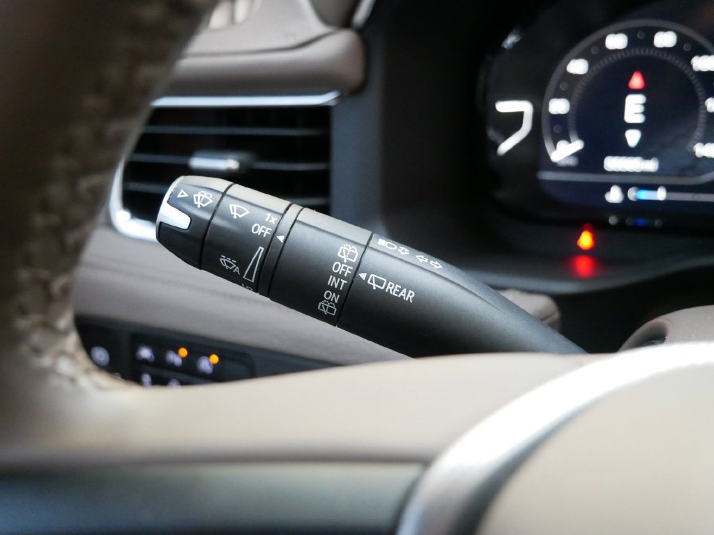 Used 2023 GMC Yukon Denali AWD/4WD image 25