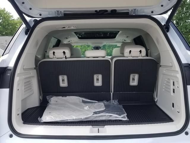 New 2026 Buick Enclave Avenir w/ Super Cruise Package AWD/4WD image 5