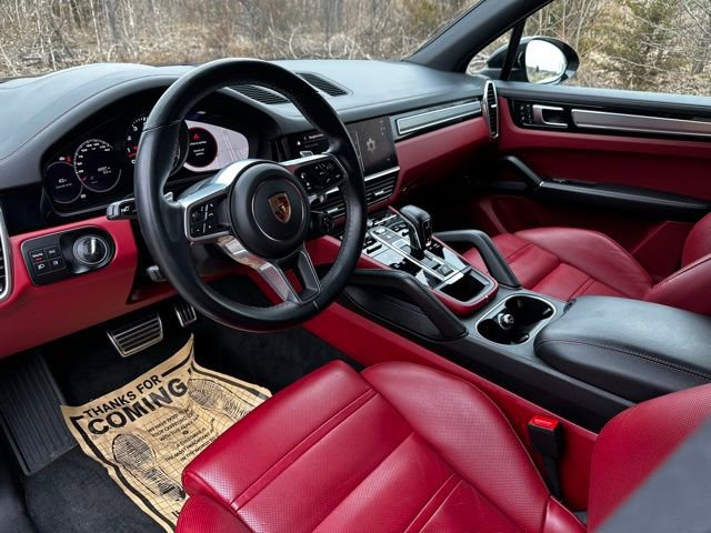 Used 2023 Porsche Cayenne S Platinum image 16