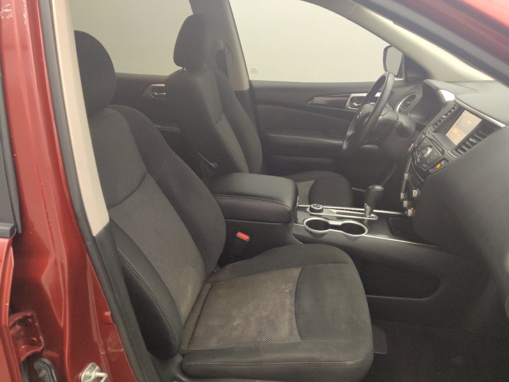 Used 2020 Nissan Pathfinder SV image 21