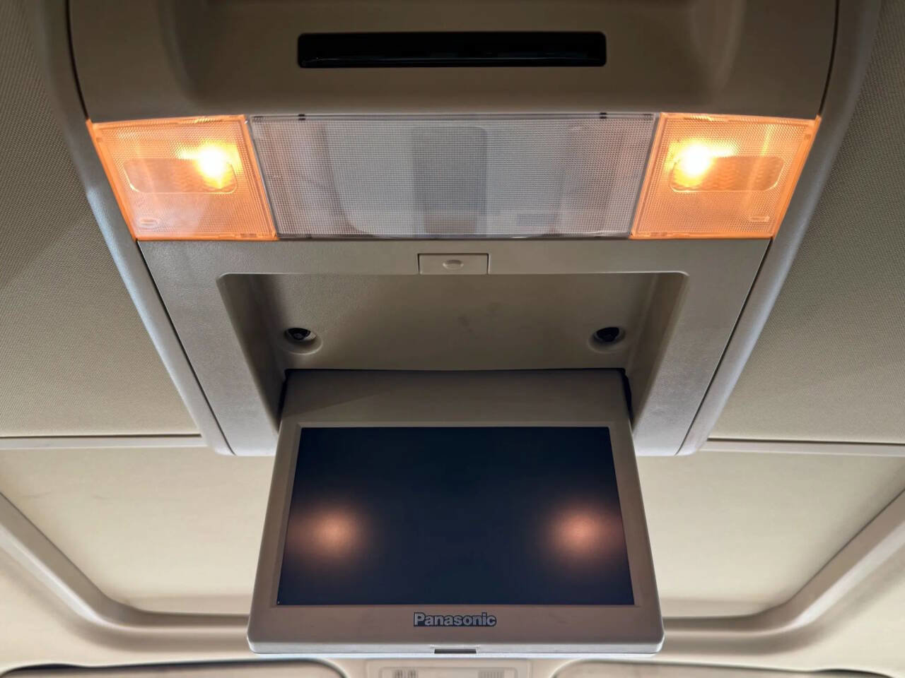 Used 2011 Chevrolet Tahoe LTZ AWD/4WD image 36