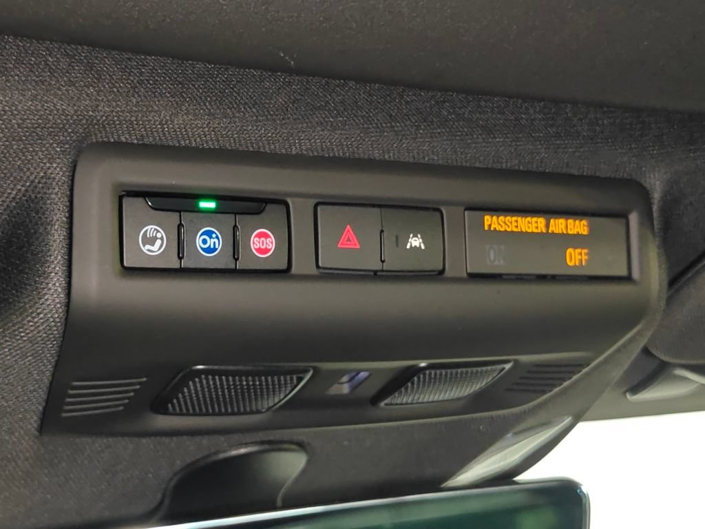 Used 2024 Chevrolet Corvette Stingray Preferred Cpe w/ Battery Protection Package RWD image 16