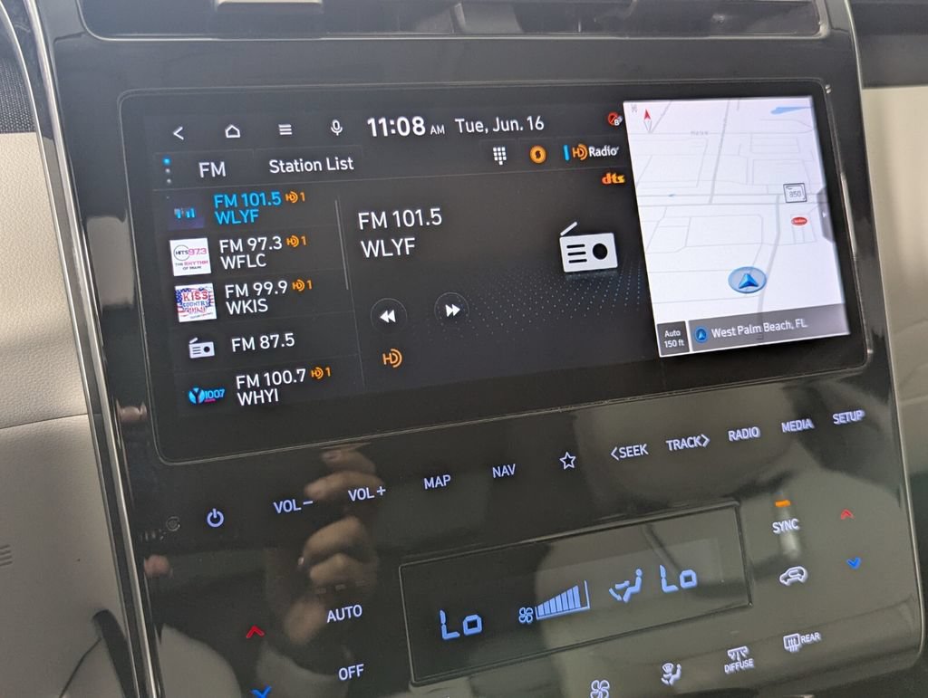 Certified 2022 Hyundai Tucson Limited w/ Cargo Package FWD image 23