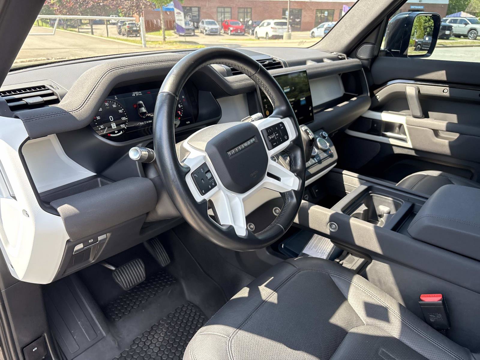 Used 2022 Land Rover Defender 110 S AWD/4WD image 16