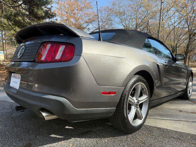 Used 2010 Ford Mustang GT image 14