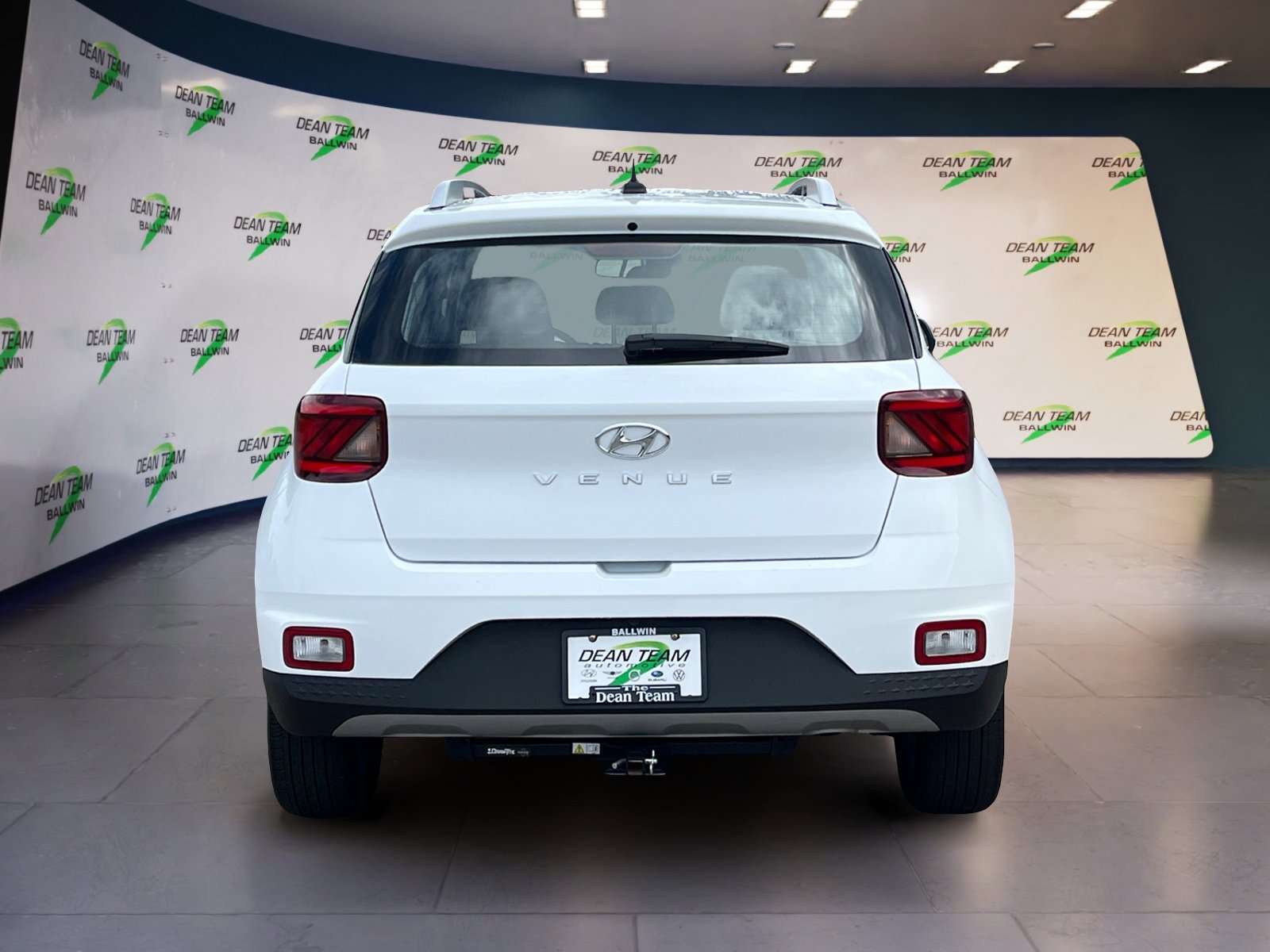 Used 2024 Hyundai Venue SEL image 6