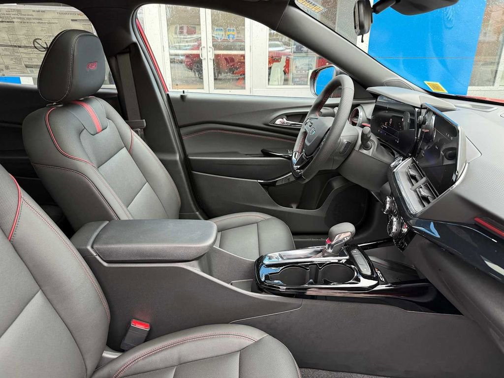 New 2026 Chevrolet Trax RS w/ Sunroof Package image 36