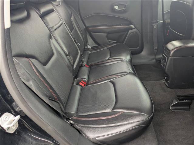 Used 2017 Jeep Compass Trailhawk w/ Leather Interior Group AWD/4WD image 18