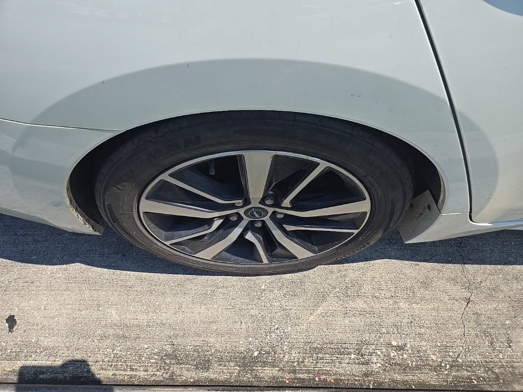 Used 2023 Nissan Maxima SV w/ Floor Mat Group FWD image 4