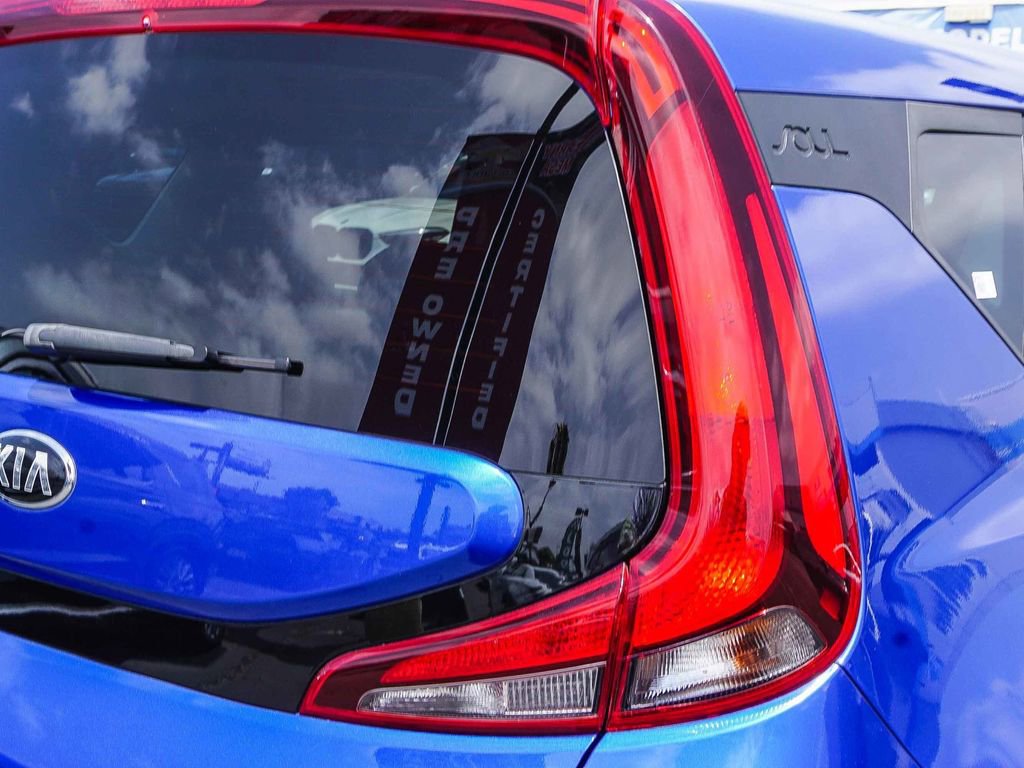 Used 2021 Kia Soul GT-Line FWD image 7