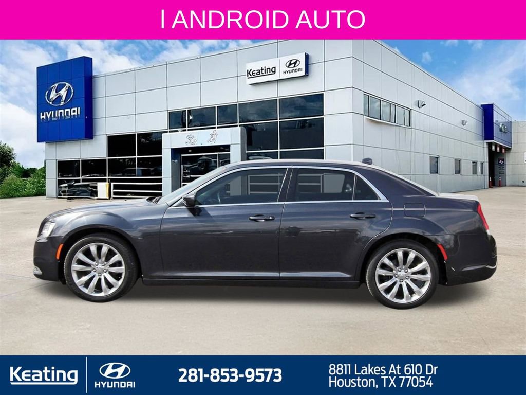 Used 2017 Chrysler 300 Limited image 8