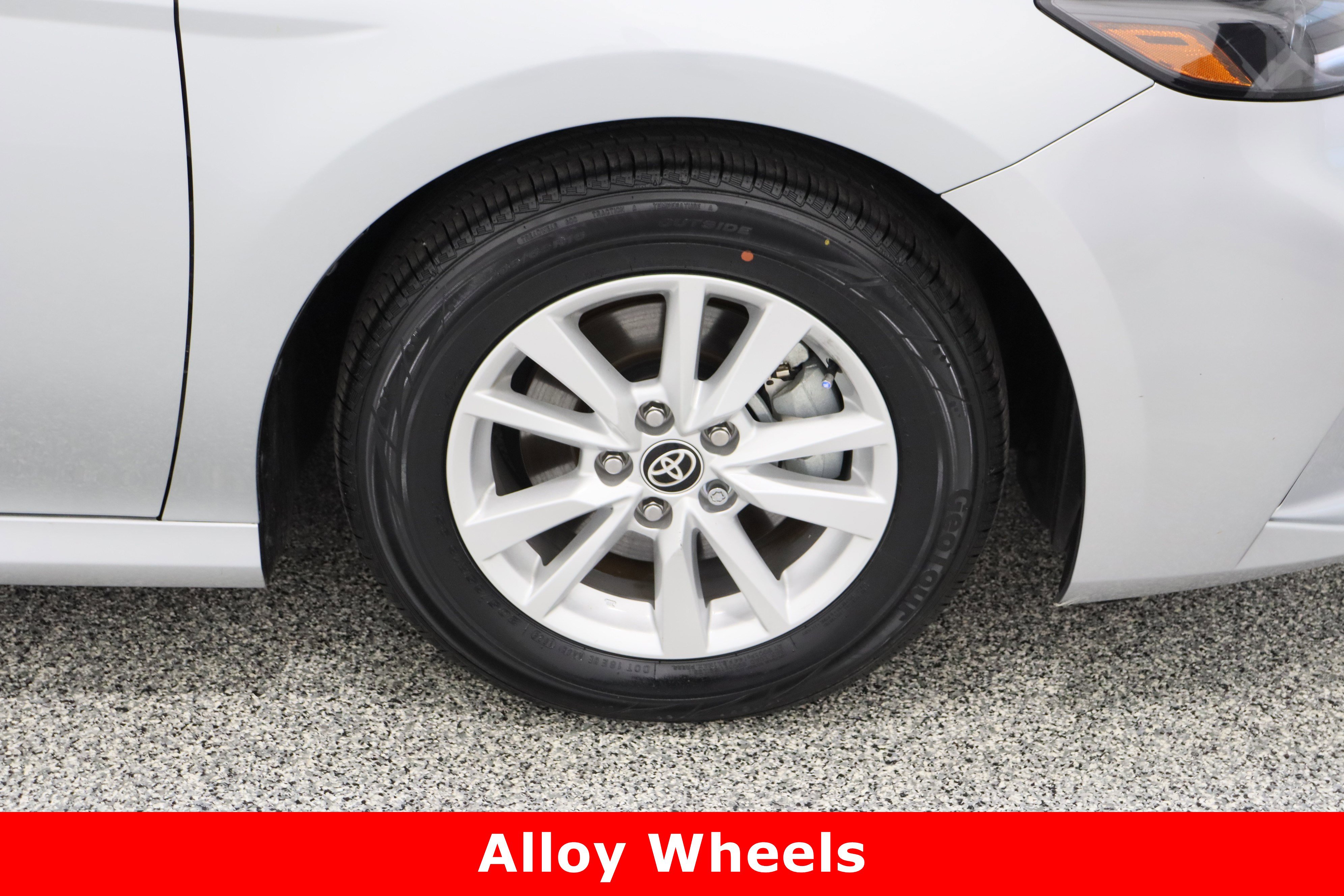 Certified 2025 Toyota Camry LE image 5