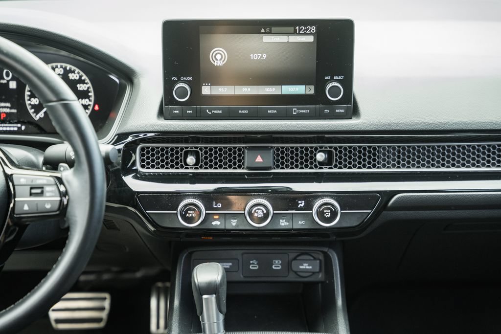 Used 2025 Honda Civic Sport image 19