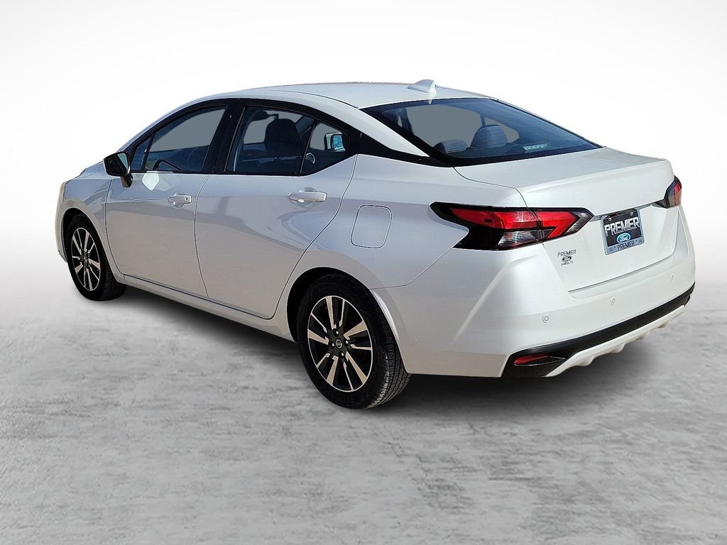 Used 2022 Nissan Versa SV FWD image 7