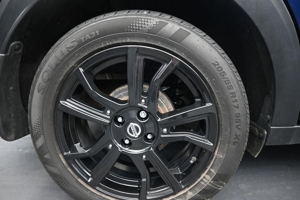 Used 2020 Nissan Kicks SR w/ SR Premium Package FWD image 10