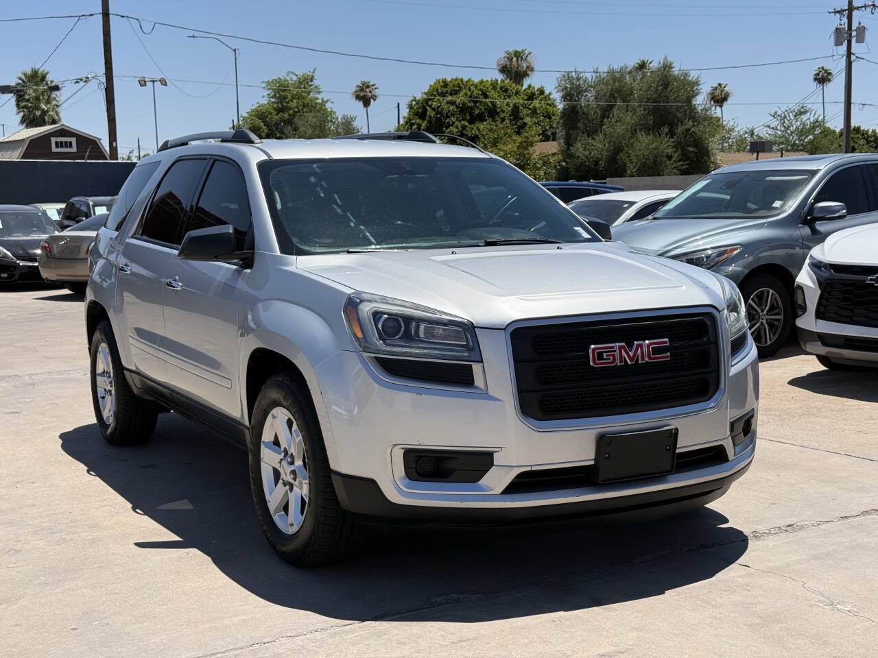 Used 2015 GMC Acadia SLE FWD image 2