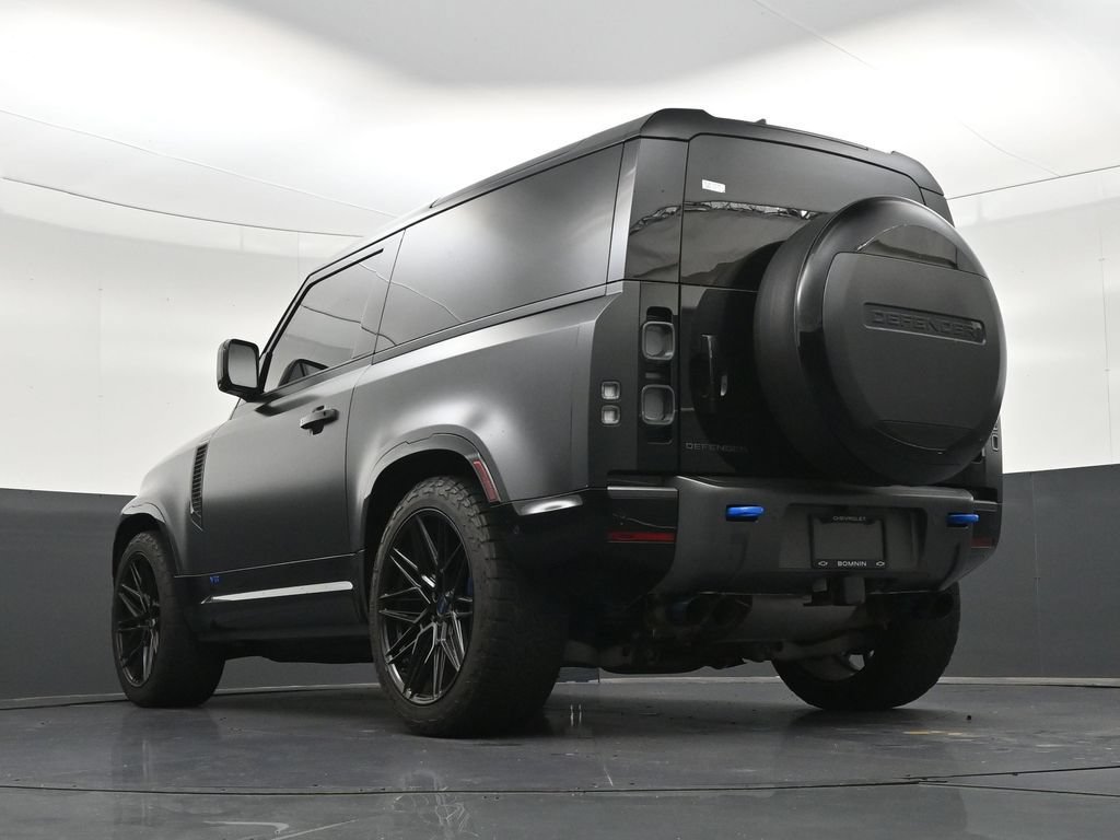 Used 2023 Land Rover Defender 90 V8 AWD/4WD image 24