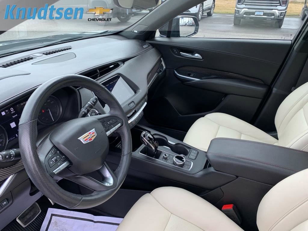 Used 2023 Cadillac XT4 Sport image 19