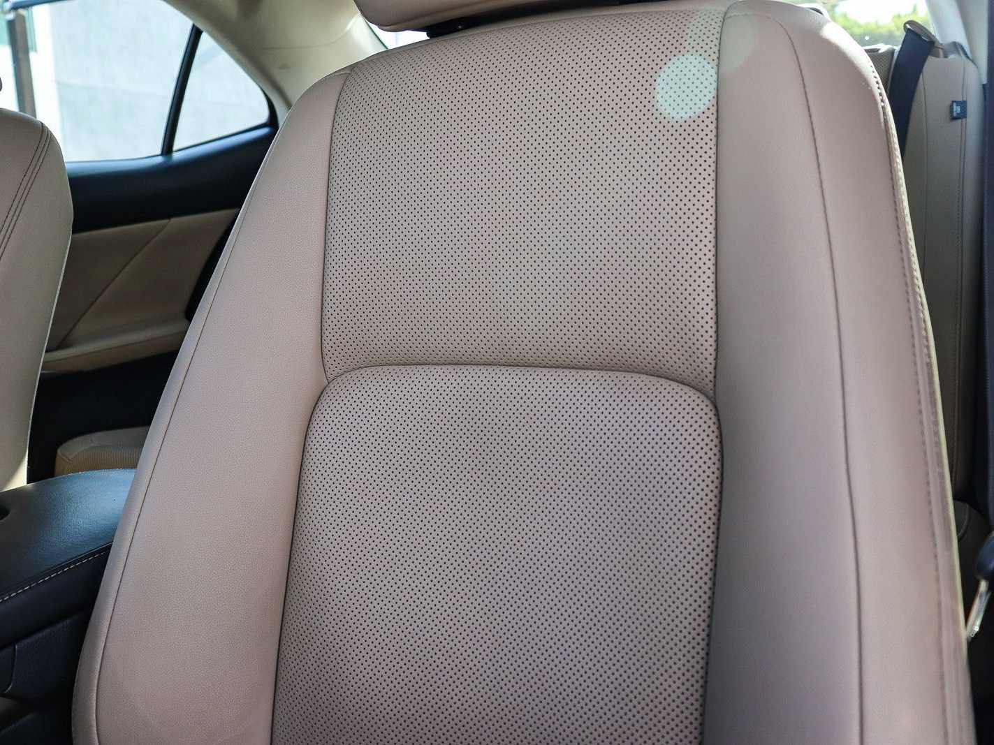Used 2018 Lexus IS 300 RWD image 26