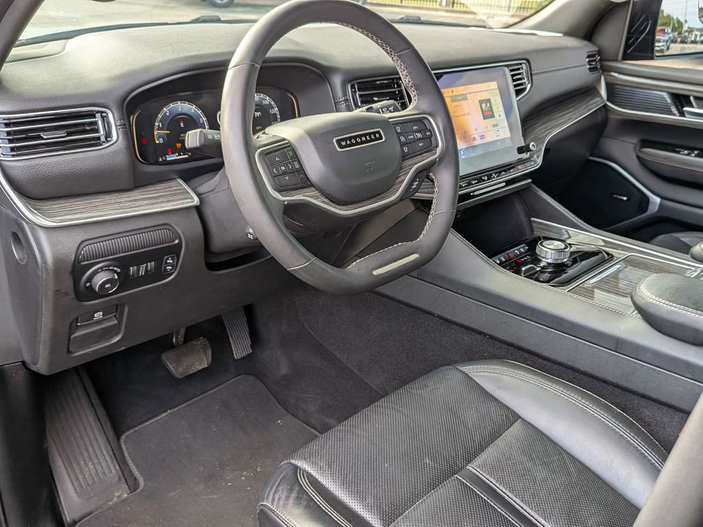 Used 2022 Jeep Wagoneer Series II AWD/4WD image 31