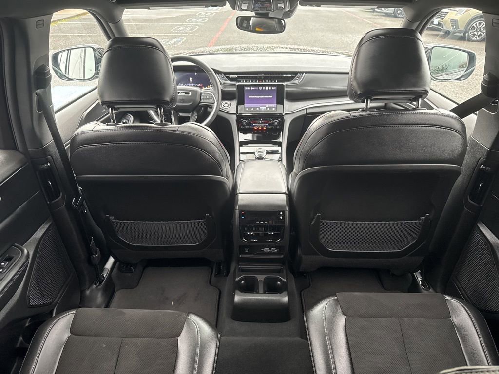 Used 2024 Jeep Grand Cherokee L Altitude image 24