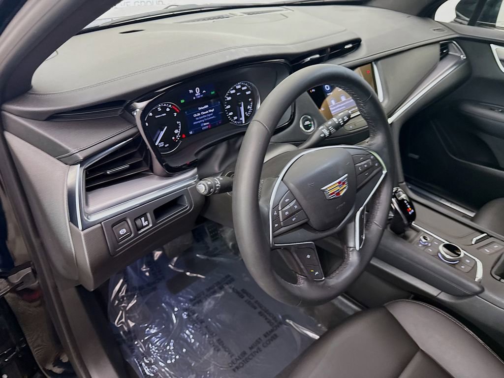 Used 2024 Cadillac XT5 Luxury FWD image 12
