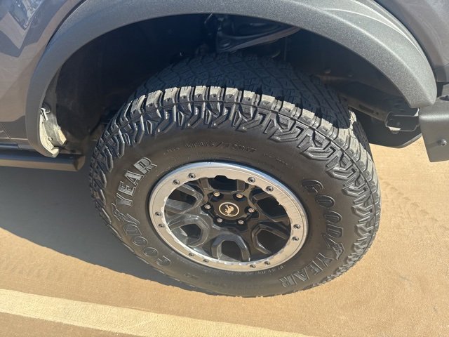 Used 2023 Ford Bronco Badlands image 2