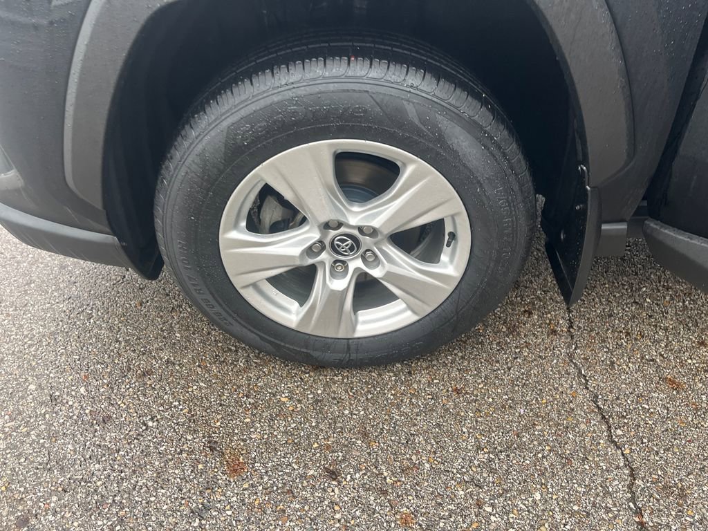 Certified 2020 Toyota RAV4 XLE image 30