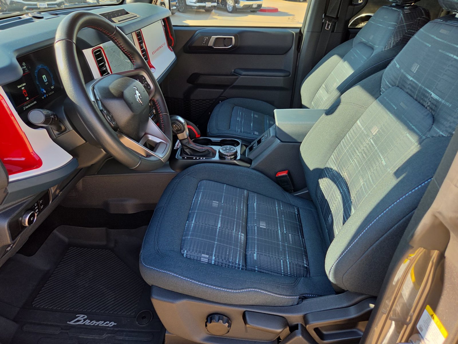 Used 2025 Ford Bronco Heritage Edition AWD/4WD image 20
