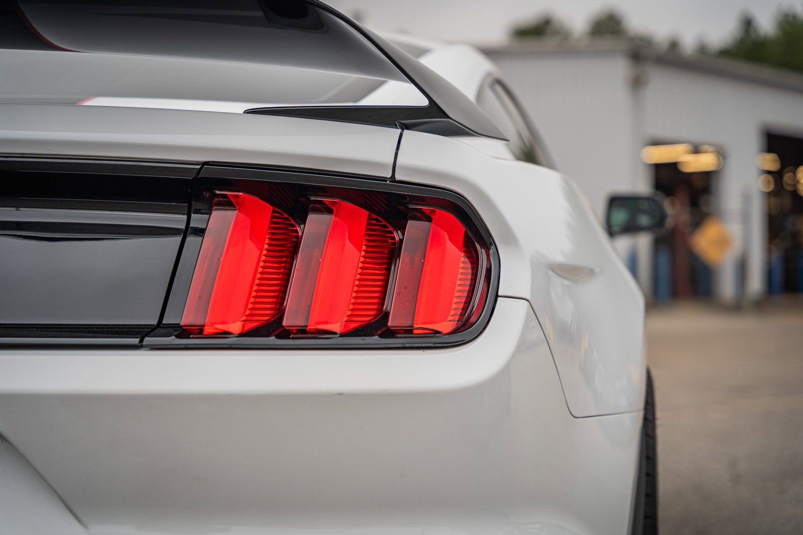 Used 2017 Ford Mustang Shelby GT350R w/ GT350R Equipment Group 920A image 5