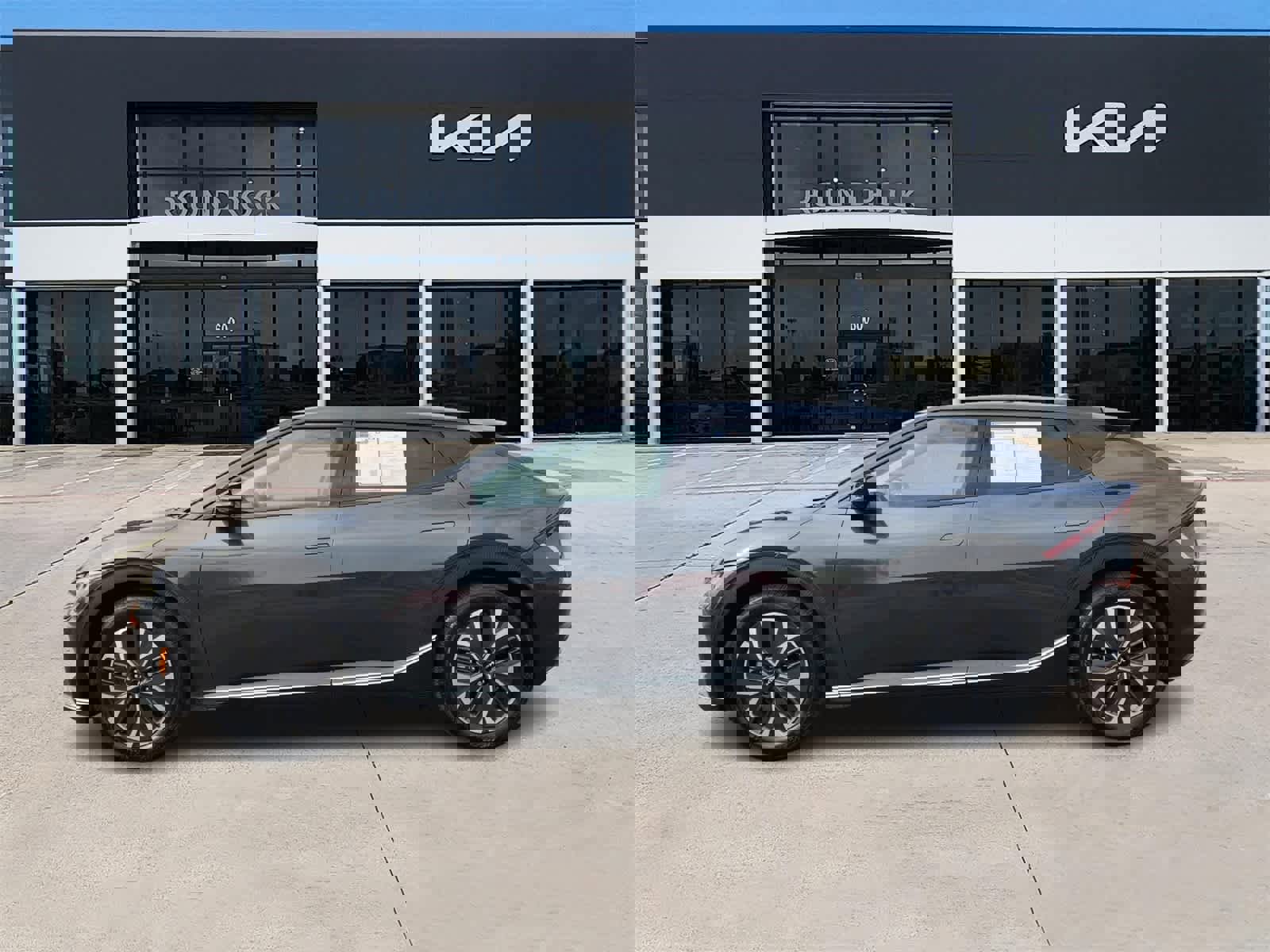 Certified 2024 Kia EV6 Light image 4