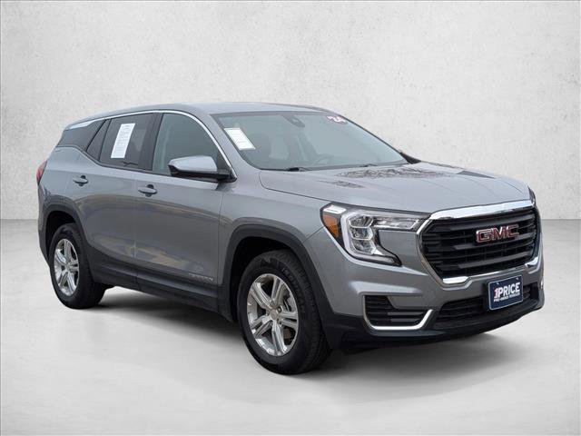 Used 2024 GMC Terrain SLE image 3