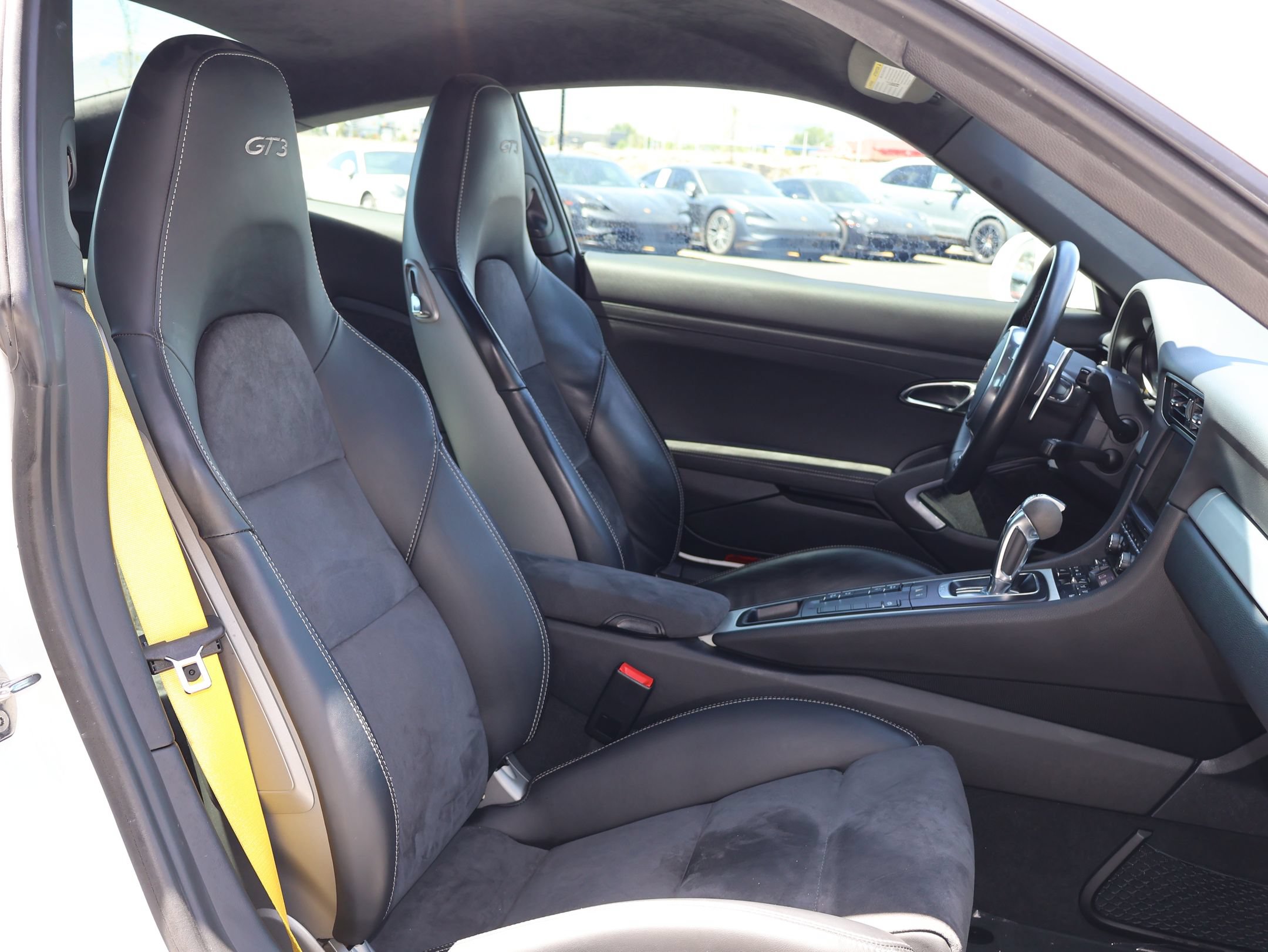 Certified 2014 Porsche 911 GT3 RWD image 23
