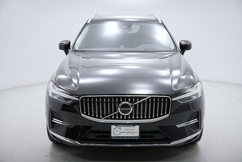 Certified 2023 Volvo XC60 B6 Ultimate w/ Protection Package Premier image 5