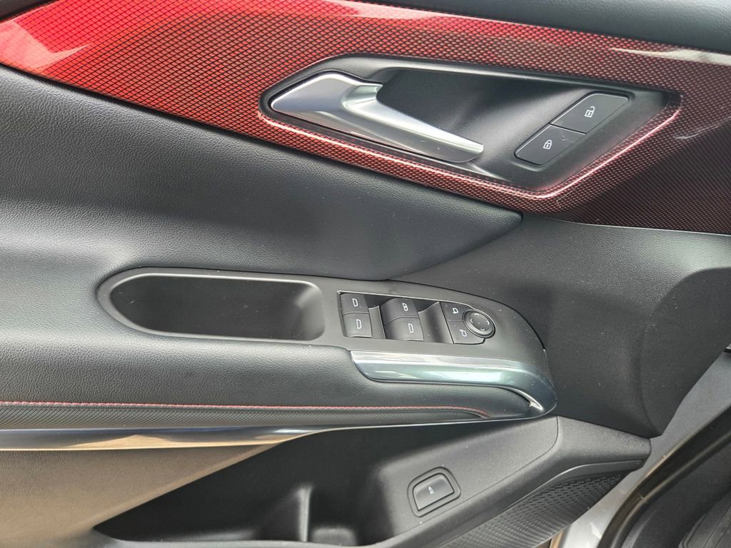 Used 2025 Chevrolet Traverse Z71 image 37