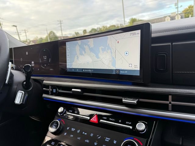 Used 2024 Hyundai Santa Fe Limited image 21