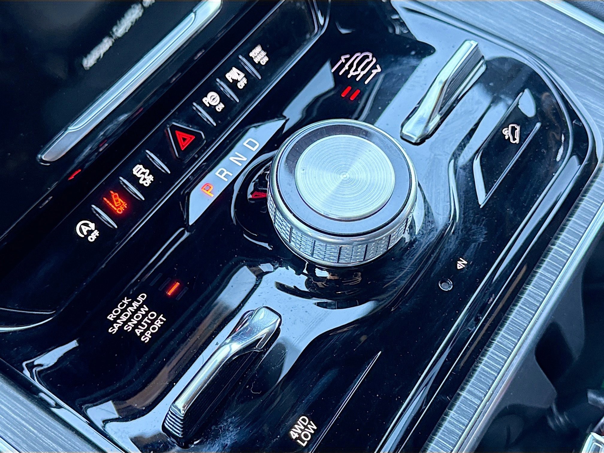 Used 2023 Jeep Wagoneer Series III w/ Convenience Group I image 28