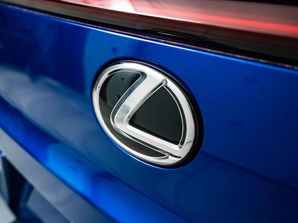 New 2026 Lexus UX 300h AWD image 18